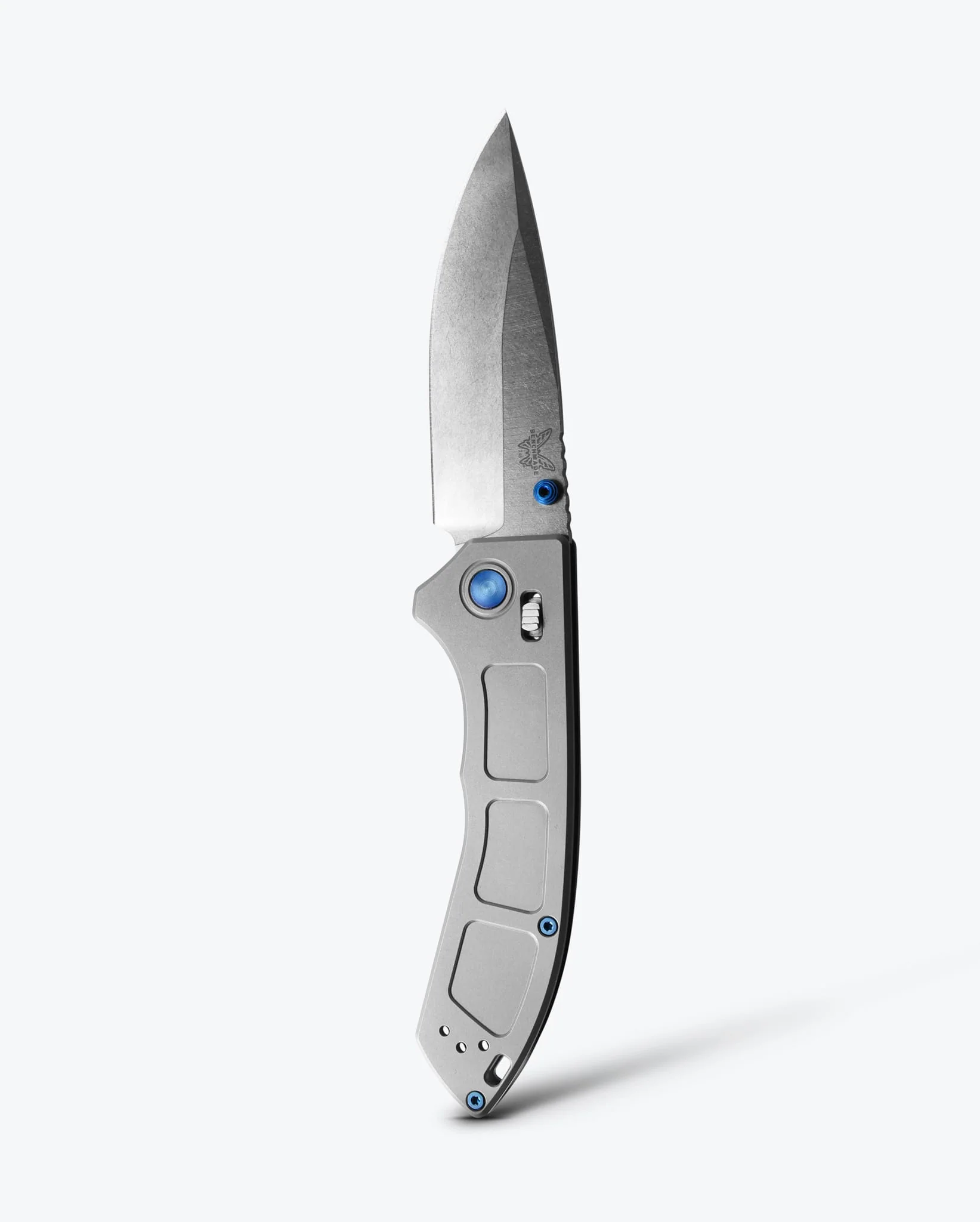 Benchmade Narrows™ | Gray Titanium | Drop-point product photo